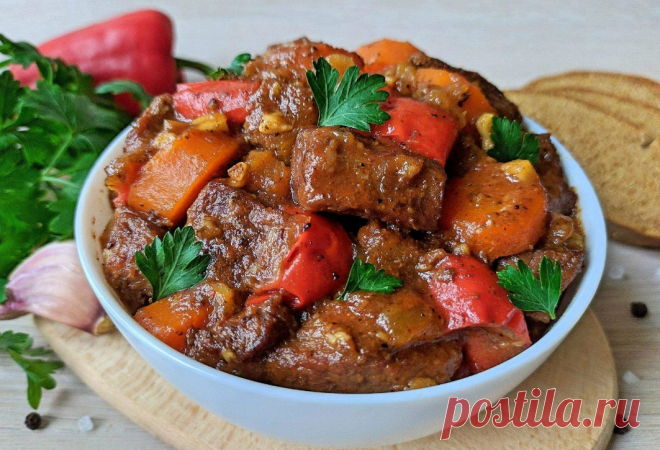 Нежное тушеное мясо с овощами Тушеное мясо – вкусное второе блюдо из мяса, которое любят и взрослые, и дети, а готовят мясо тушеное с овощами круглый год. Популярны рецепты тушеной свинины, часто готовят это мясное блюдо из...