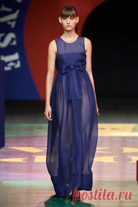 Image may contain Clothing Evening Dress Gown Apparel Robe Fashion Human and Person