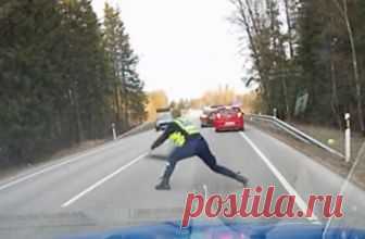 Полицейский эффектно остановил автомобиль наркомана