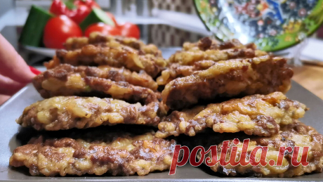 Вспомнили один хороший старый рецепт из куриной печени &quot;Растрёпки&quot;. Получается вкуснее, чем просто пожарить печень и всегда сочно | Розовый баклажан | Дзен