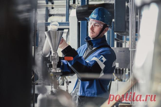 «Газпром нефть» начала внедрение новых катализаторов с активной матрицей «Газпром нефть» успешно ввела в эксплуатацию катализатор нового поколения, выполнив промышленный пробег на установках каталитического крекинга Омского