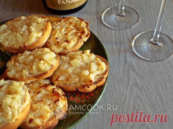 Бутерброды с сыром и ананасами — рецепт с фото Бутерброды с пикантной начинкой. Прекрасны как аперитив или закуска на праздничный стол.