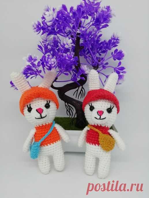 Кролик в кепке