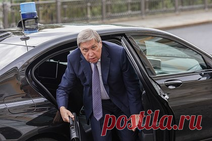 Ушаков ответил на вопрос об изменении позиции России в преддверии встречи с Трампом