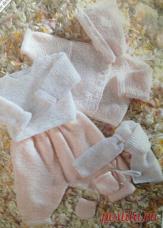 baby knitting pattern easy knit blanket jacket jumper mittens scarf pants dk 14 16 18 20 inch chest This item is a PDF file of the knitting pattern for these gorgeous baby items.    You will receive a link from Etsy after payment containing a link to download the pattern.    This pattern is classed as easy knit. It contains the instructions for numerous items, including a lovely blanket made up with squares. Each item is knit in garter stitch in double knitting yarn.    Si...