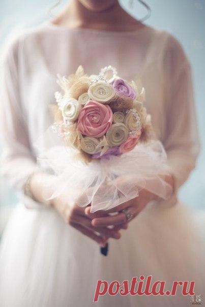 Креативный букет с цветами из ткани - Свадьба