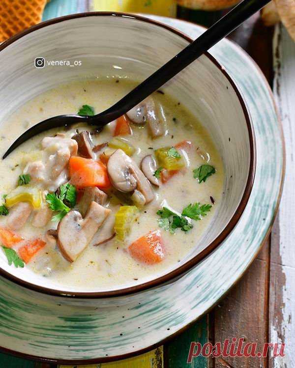 Сливочный суп с грибами, овощами и курицей - Первые блюда