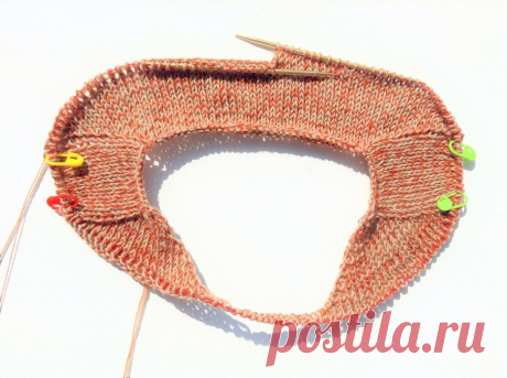 Как вязать горловину без укороченных рядов. «Крестьянский росток» | SIBKNITTING // Канал о вязании | Яндекс Дзен