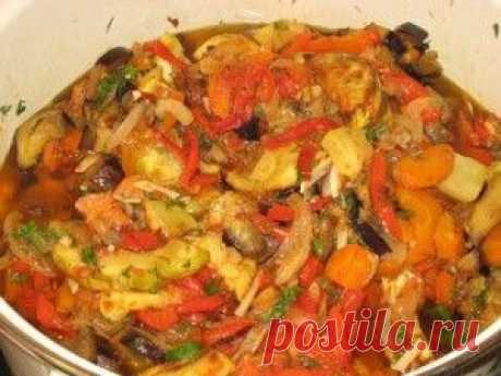Овощное рагу с мясом в духовке