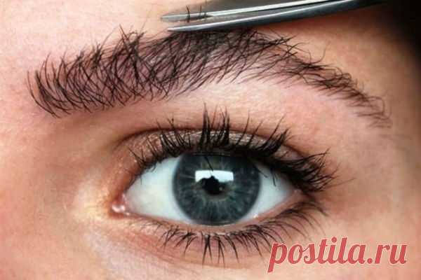 15 ВЕЩЕЙ, КОТОРЫЕ НЕ СТОИТ ДЕЛАТЬ С БРОВЯМИ. | Милая Я Выбирать краску в тон волосам, добиваться идеальной симметрии, рисовать форму по трафаретам… О том, чего нельзя делать во время коррекции и макияжа бровей, мы узнали у мастера-тренера Brow Up! Карины Макиян. Дешево и сердито. Но не так безобидно, как кажется. Краски для волос содержат куда более сильные реагенты, нежели специальные средства для бровей и ресниц. В чем риск? На коже в области бровей может возникнуть силь...