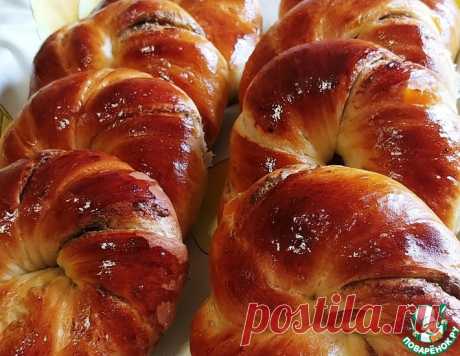 Булочки с халвой и курагой – кулинарный рецепт