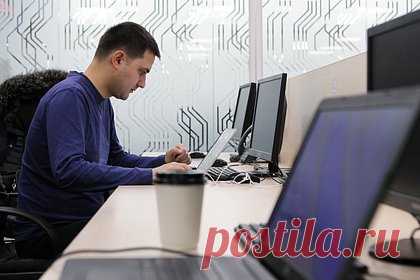 В России начался прием заявок на отсрочку от службы для IT-специалистов. В России стартовал прием заявок на отсрочку от срочной службы для IT-специалистов в рамках весеннего призыва — заявку необходимо подать на «Госуслугах» самостоятельно. Об этом в четверг сообщается в Telegram-канале Минцифры. В ведомстве напомнили, что подать заявления нужно до 6 февраля включительно.