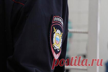 Российская пенсионерка наняла киллера для убийства сына. Пенсионерка из Московской области наняла киллера для убийства сына: женщина сделала это из-за личной неприязни. Исполнитель преступления получил от женщины в ее квартире в Электрогорске деньги на покупку наркотиков и ключи от квартиры, но он сделал это под контролем оперативников.