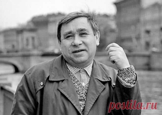 Михаил Светин, 11 декабря, 1930
 • 30 августа 2015