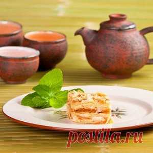 Порционные «Наполеоны» с яблоками и взбитыми сливками рецепт – выпечка и десерты