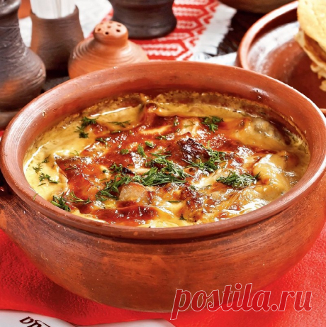 Жаркое в горшочках 
Жаркое – это блюдо из мяса и овощей, традиционное для русской кухни.

Ингредиенты

свинина 700 г
картофель 5 шт.
лук (крупный) 1 шт.
морковь (крупная) 1 шт.
перец болгарский 1-2 шт.
помидоры 2-3 шт.
…