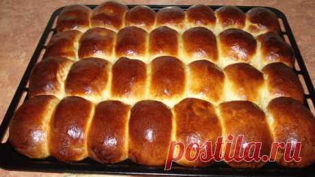 1 кг муки, 0,5 л молока, 1 ст сахара, дрожжи и масло для пышного сдобного теста