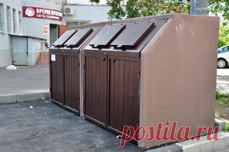 Просрочки россиян за вывоз мусора выросли. Дебиторская задолженность региональных операторов по обращению с отходами с просрочкой от 90 дней до трех лет составила 20 процентов от расчетной валовой выручки. Основная причина — сложность взыскания долгов в судебном порядке из-за отсутствия у региональных операторов доступа к персональным данным плательщиков.