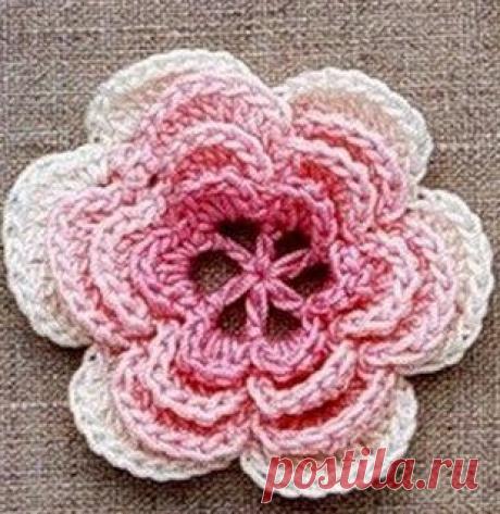 Цветок крючком