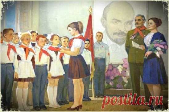 #ссср   #образование
Почему в школах Советского Союза не нужна была охрана
Более того, в советских школах не было охраны, даже в Великую Отечественную Войну, и не было в разгул бандитизма, в послевоенное время.