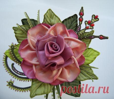 КРАСИВЕЙШИЕ БРОШИ ОЛЬГИ ДУДАРЬ 

Когда Ольга Дударь, успешный топ-менеджер в сфере парафармацевтики, добровольно оставила работу и решила на пенсии стать свободным художником, то удивила всех – родных, коллег, знакомых.
Но сама Оль…