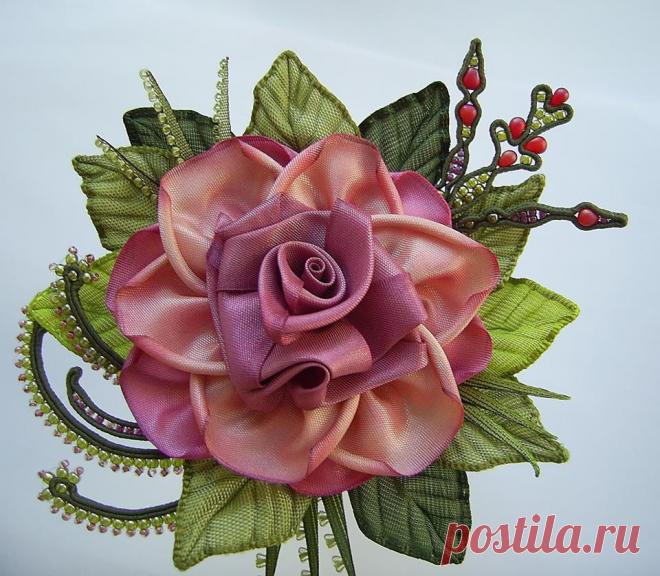 КРАСИВЕЙШИЕ БРОШИ ОЛЬГИ ДУДАРЬ 

Когда Ольга Дударь, успешный топ-менеджер в сфере парафармацевтики, добровольно оставила работу и решила на пенсии стать свободным художником, то удивила всех – родных, коллег, знакомых.
Но сама Оль…