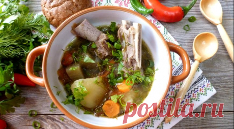 Шулюм с бараниной и овощами - ПУТЕШЕСТВУЙ ПО САЙТУ. Шулюм – это густой и наваристый суп на мясном бульоне с разными овощами. Очень-очень ароматный, очень-очень насыщенный и невероятно вкусный! Часто такой суп готовят на охоте с дичью, на костре с дымком. Представляете, как это вкусно! Шулюм не шулюм без душистой зелени, поэтому подготовьте большой пучок. ИНГРЕДИЕНТЫ баранина на косточке …