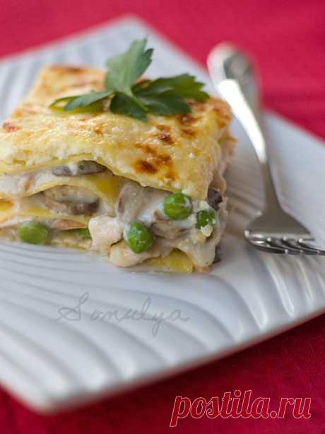 Лазанья с лососем и грибами