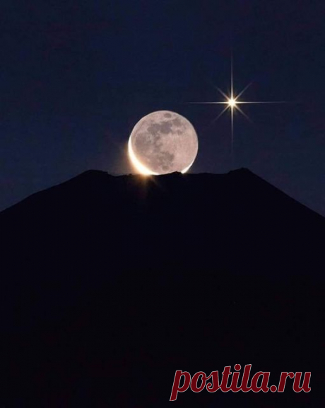 Curiosidades da Terra
Ontem às 14:22  · 
É impossível tanta beleza; a lua e vênus sobre o monte Fuji, no Japão ❤