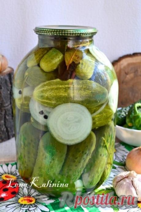 Огурцы, маринованные с луком - рецепт с фото Маринованные огурцы с луком - вкусная, ароматная заготовка на зиму. Огурцы получаются хрустящими, лук придает им небольшую пикантность. Эти маринованные огурчики с луком прекрасно хранятся в условиях городской квартиры. Советую попробовать, вам обязательно понравится эта заготовка! Расчет ...