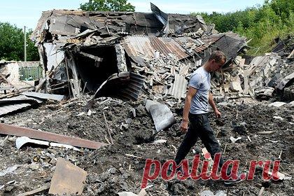 В Херсонской области назвали бесчеловечным удар ВСУ по Чаплинке. Губернатор Херсонской области Владимир Сальдо назвал бесчеловечным ракетный удар Вооруженных сил Украины (ВСУ) по зданию соцфонда и центра занятости в поселке Чаплинка. Он отметил, что украинские военные сознательно били по социальным объектам, зная, что там днем находятся мирные жители.