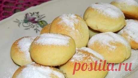 НЕЖНОЕ ПЕЧЕНЬЕ 

ИНГРЕДИЕНТЫ:
● 1 пачка (180 г) масла сливочного
● полстакана сахарной пудры в тесто
● полтора стакана муки
● полстакана крахмала картофельного
● сахарная пудра по вкусу для посыпки
● четверть чайной ложки соли

ПРИГОТОВЛЕНИЕ:
При приготовлении этого печенья есть правила. Их довольно много, но они не сложные. Чтобы сделать на них акцент, я буду выделять то, на что надо обратить внимание, жирным шрифтом. Только в случае соблюдения этих правил, печенье получи...