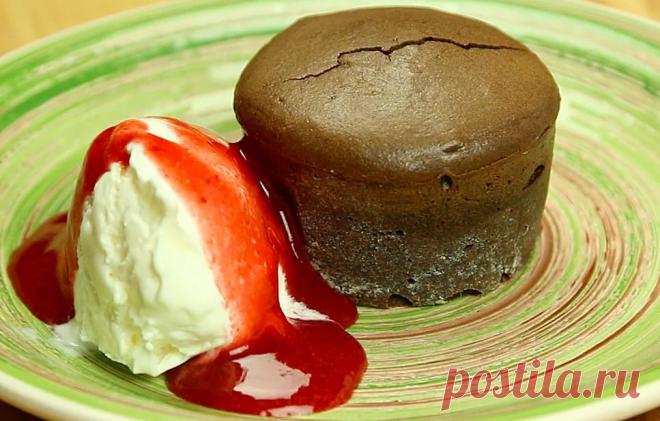 Шоколадный тортино с ванильным мороженым. Десерт, который тает во рту!