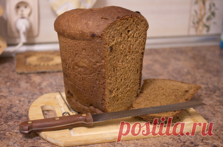 Рецепты хлеба 1940 года Однажды в соседнем магазине перестали продавать вкусный хлеб. Жена, заметив мою тоску и печаль, нашла и подарила мне хлебопечь. «Отлично!» — подумал я в предвкушении свежего и вкусного. Попробовали испечь что-нибудь по прилагавшейся книжке рецептов...