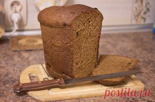 Рецепты хлеба 1940 года Однажды в соседнем магазине перестали продавать вкусный хлеб. Жена, заметив мою тоску и печаль, нашла и подарила мне хлебопечь. «Отлично!» — подумал я в предвкушении свежего и вкусного. Попробовали испечь что-нибудь по прилагавшейся книжке рецептов...