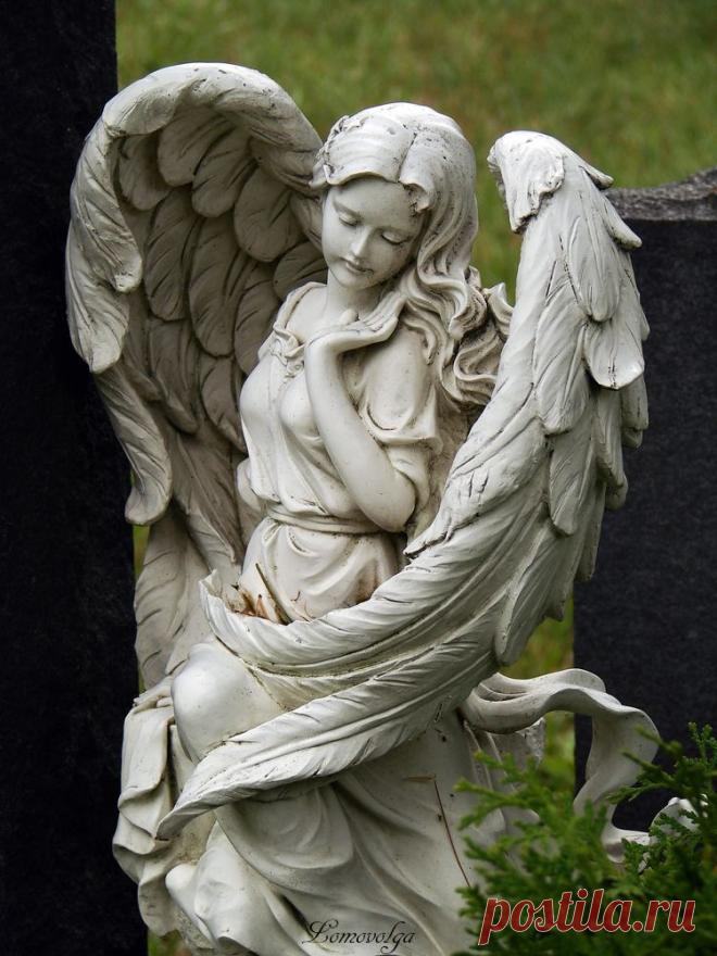 Застывшие в камне... | Ангелы на земле