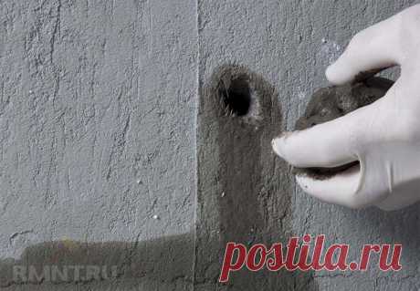 Гидропломба для заделки течей в бетоне и колодце Один из лучших способов ликвидировать течь в бетонных стенах или колодце — гидропломба, которая достаточно дешёва и проста в применении. Не только в ветхих бетонных сооружениях приходится бороться с протечками, это также справедливо и для новостроек, где нарушалась технология заливки или сборки железобетонных конструкций.