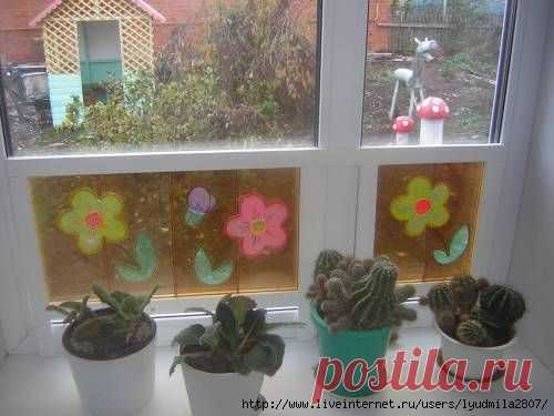 Витражная ширма для защиты цветов от солнечных лучей