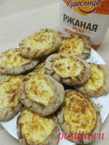 Калитки (карельские пирожки) с картошкой