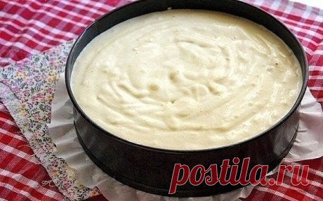 Медовый бисквит

Очень вкусный нежный бисквит, в меру пахнет медом, тает во рту! Отлично поднимается, не опадает, нет шапки, и максимально прост в приготовлении!

Ингредиенты:

- яйца 6 шт,
- сахар 160 гр,
- мед 2 ст л,
- мука 190 гр.

Приготовление:

Взбиваем яйца, сахар и мед до плотной белой массы. Не меньше 10 минут. В объеме увеличиться должно раза в 4 примерно!
Потом аккуратно всыпаем муку и перемешать снизу вверх. Выпекать при Т 170-180С. Готовность определяем шпажк...