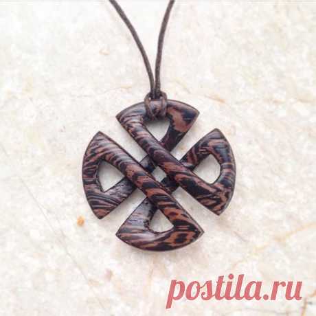 Новый кулон крест из полосатой древесины венге!
