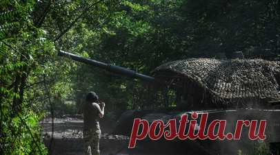 «Верим в силу русского оружия»: ВС РФ освободили населённый пункт Александро-Калиново в ДНР. Подразделения Южной группировки войск освободили населённый пункт Александро-Калиново в ДНР, сообщили в пресс-службе Минобороны РФ. По оценке ведомства, за сутки противник потерял в зоне проведения СВО более 1250 военнослужащих, танк и десять бронемашин, 15 артиллерийских орудий. ВС РФ нанесли поражение местам хранения БПЛА, пунктам временной дислокации украинских формирований и иностранных наёмников в…