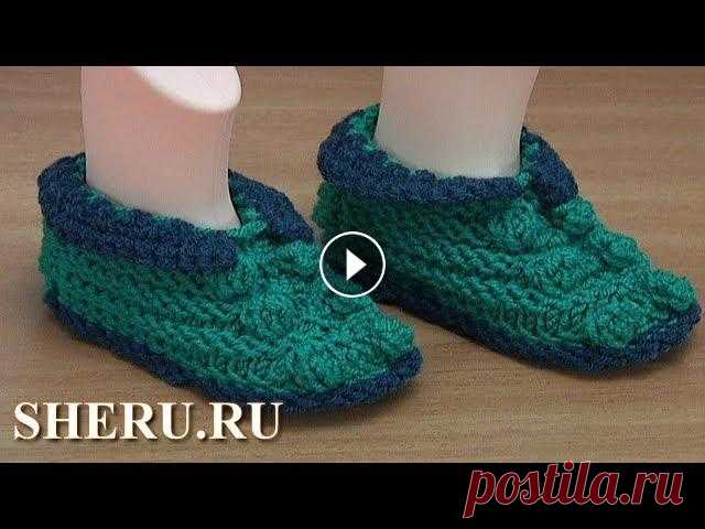 ПИНЕТКИ на двух спицах БЕЗ ШВОВ Пинетки на двух спицах без швов. Урок 261 Длина стельки 12-13 см. Для изготовления пинеток понадобится 30-50 г пряжи: 49% шерсть, 51% акрил, 240 м в 1...