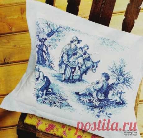 Бело-синяя вышивка — DIYIdeas