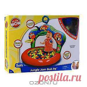 Детский надувной бассейн Play Wow Джунгли идеально подойдет для детских игр, как в комнате, так и на улице. Бассейн оснащен стойкой, с изображенными на ней львенком, жирафиком и обезьянкой, тремя кольцами и одним отверстием для забрасывания мячиков. В комплект входят 20 ярких мячиков красного, желтого, голубого и зеленого цветов. 
Оригинальный дизайн бассейна сделает его не только незаменимым атрибутом детских игр, но и оригинальным украшением детской комнаты.