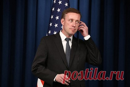 Советник Байдена обсудил ситуацию в секторе Газа с принцем Саудовской Аравии. Советник президента США по национальной безопасности Джейк Салливан по пути в Израиль провел встречу с наследным принцем Саудовской Аравии Мухаммедом ибн Салманом Аль Саудом, на которой обсудил кризисную ситуацию на Ближнем Востоке и гуманитарные проблемы в секторе Газа.