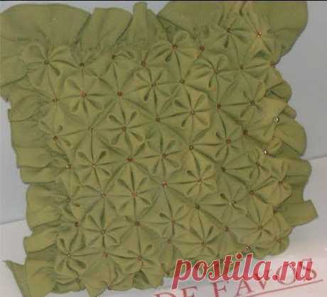 (8) May key cojines drapeados