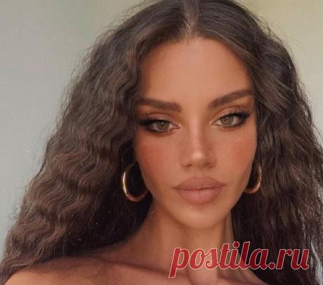 Девушка-кукла: фото красивой россиянки с необычной внешностью