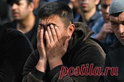 Появились кадры группового намаза в центре Москвы