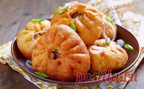 Беляши с мясом – очень вкусные домашние рецепты на сковороде Домашние беляши с мясом – это кулинарное блюдо, которое обожают многие. С давних времен такая питательная домашняя выпечка привлекала